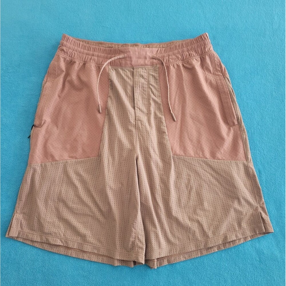 Lululemon Step Back Jump Lined Short 9" Mens size L Mauve Pink Training Gym
